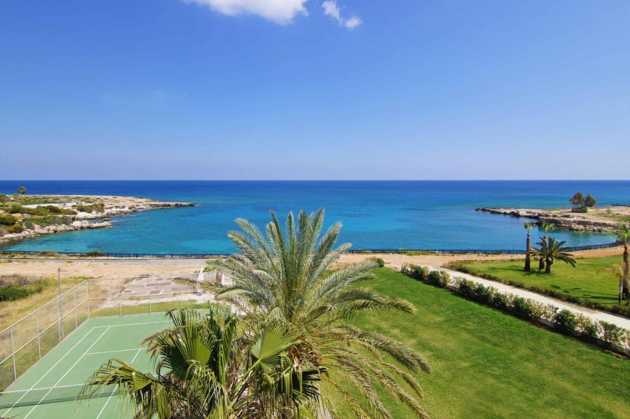 Meryl - Coralli Beachfront Apartment Протарас Екстер'єр фото