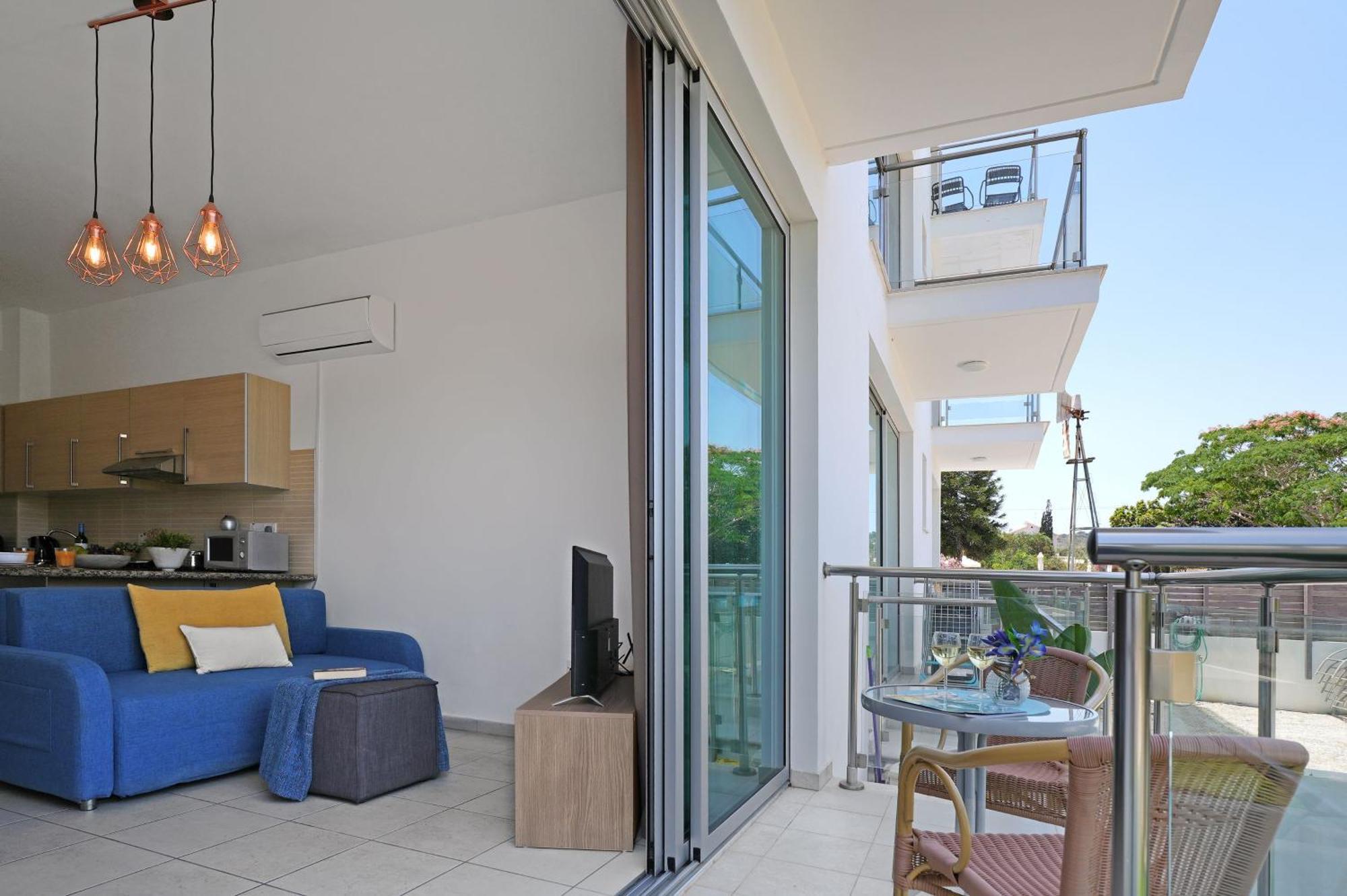 Meryl - Coralli Beachfront Apartment Протарас Екстер'єр фото