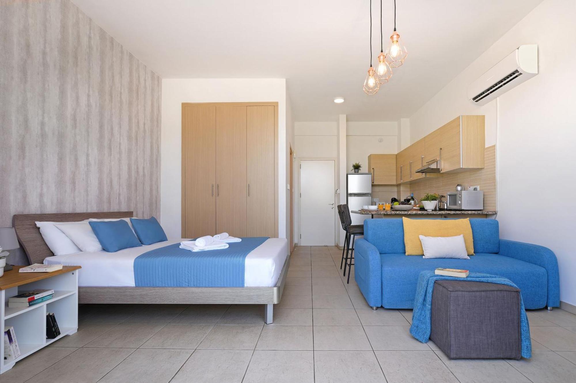 Meryl - Coralli Beachfront Apartment Протарас Екстер'єр фото